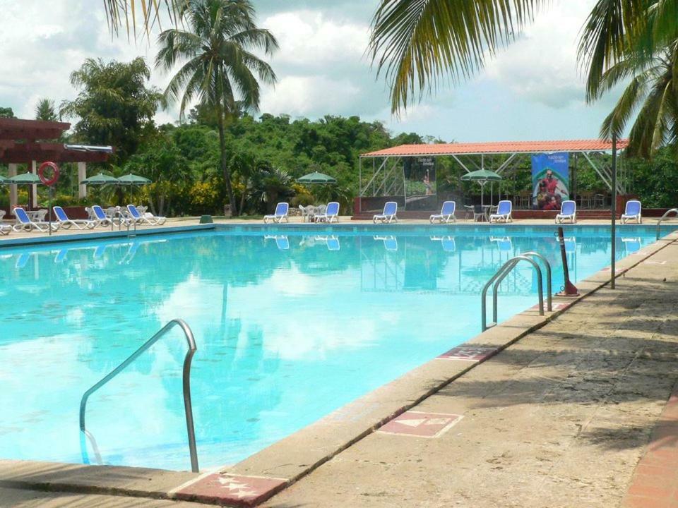 Yagrumas Hotel San Antonio de Los Banos Exterior foto